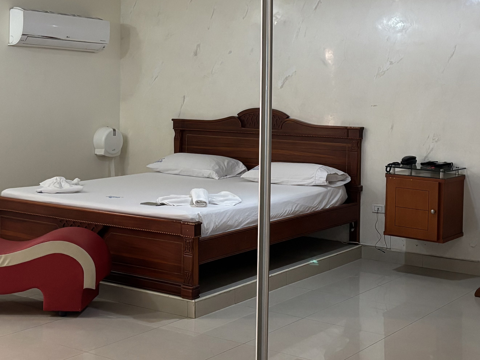 Cama